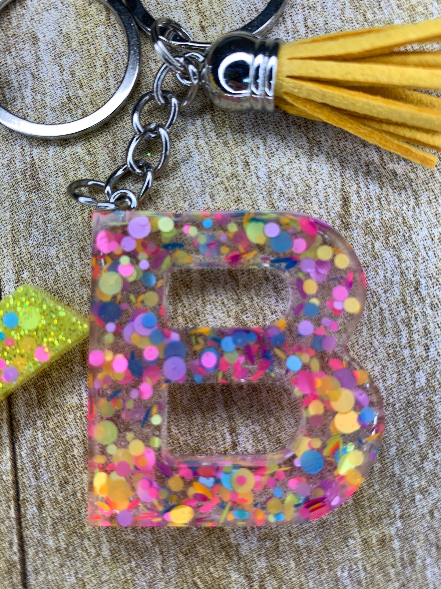 Alphabet letter keychain: Epoxy
