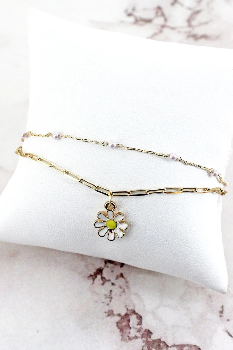 Daisy charm bracelet