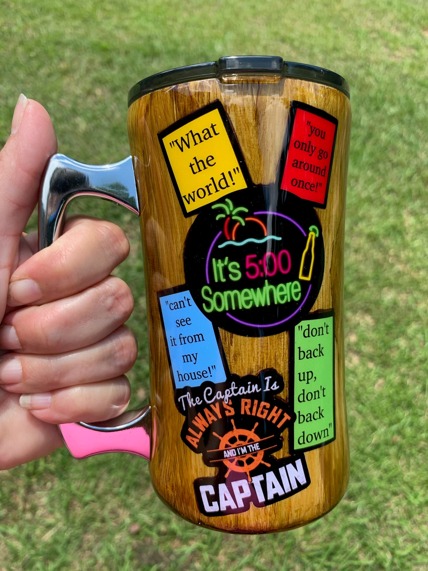 Wood Grain Tumbler Design