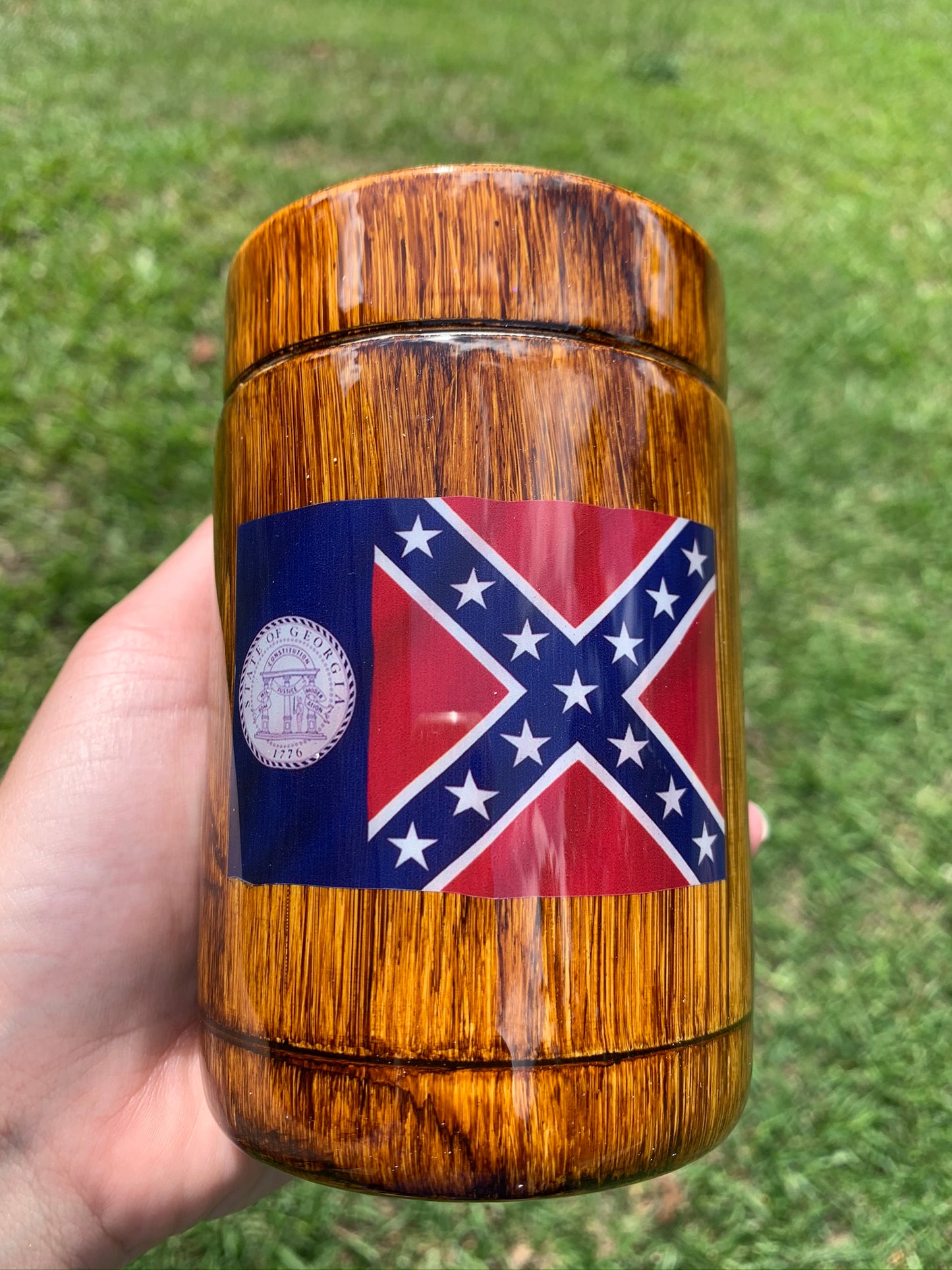 Wood Grain Tumbler Design